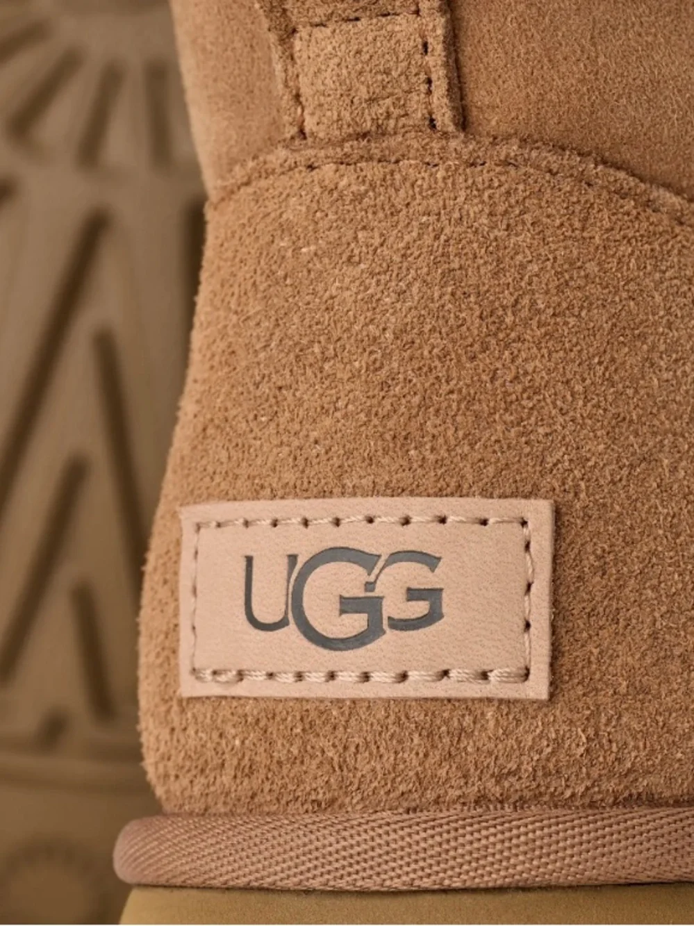 UGG Toddler Classic Shearling Boot - Chestnut